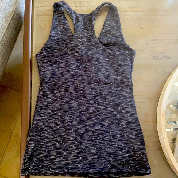 2 workout/yoga tops-high quality - Picture 2 of 4